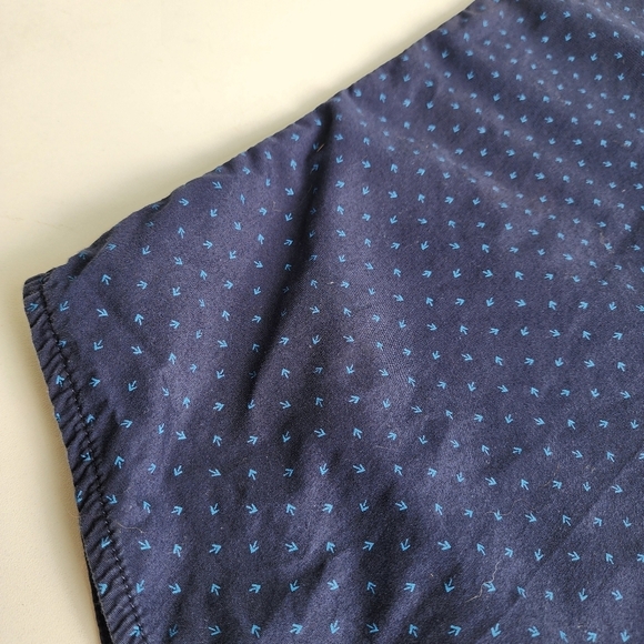 Broken Threads Men's Shirt Navy Blue Geo Print Short Sleeve Button Up Fitted L - Picture 7 of 7